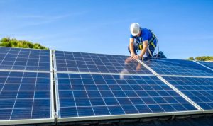 Installation et mise en production des panneaux solaires photovoltaïques à Plouigneau